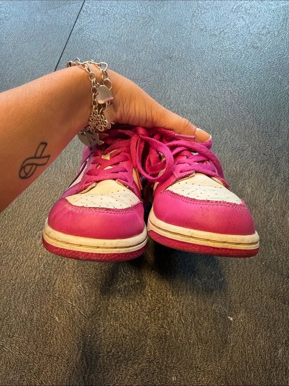 Nike Kids Pink and White Low-Top Sneakers Size 2.5Y